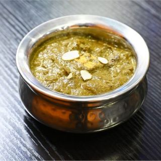 33. Chicken Saag