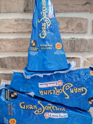 Parmigiano reggiano DOP 230 gr aprox