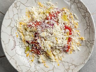 Салат овочевий з запеченим перцем та легкою бринзою (200g)