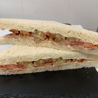Tramezzino tonno e pomodoro