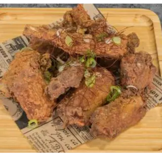 Platillo Especial Costillas Fritas  (9 A 10 Uds.)