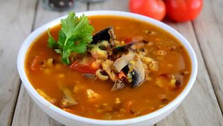 Ciorba cu mix de ciuperci