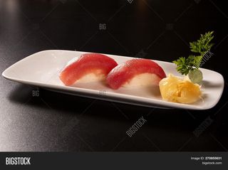 Tuna Nigiri