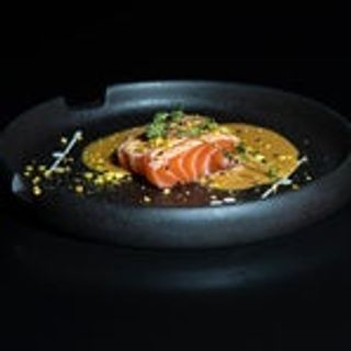 206 Tataki sake flambe