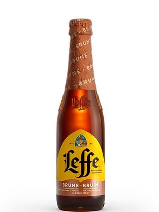 Д Пиво Leffe brown 0,330 мл скло