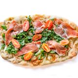 Pinsa Jamon Serrano y Rucula 