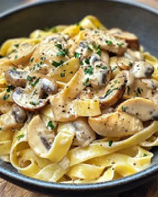 Tagliatelles Au Poulet Champignons Frais