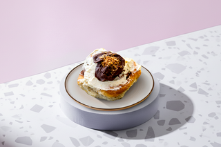 Cinnamon Roll cu Nutella*