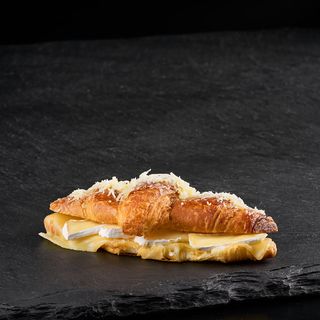 Croissant Emmental Camembert