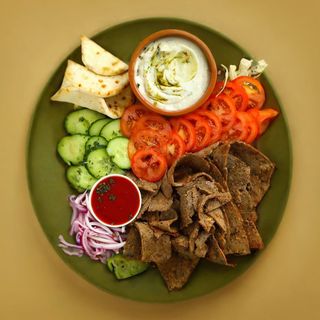 Plato kebab de pollo completo