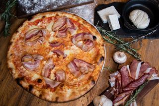 Pizza Formagio Di Capra