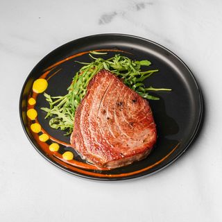 Grill tuna steak