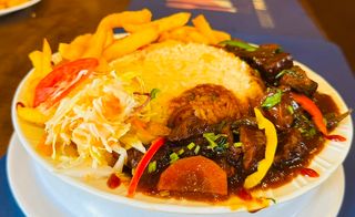 ½ chips 1/2 rice and beef