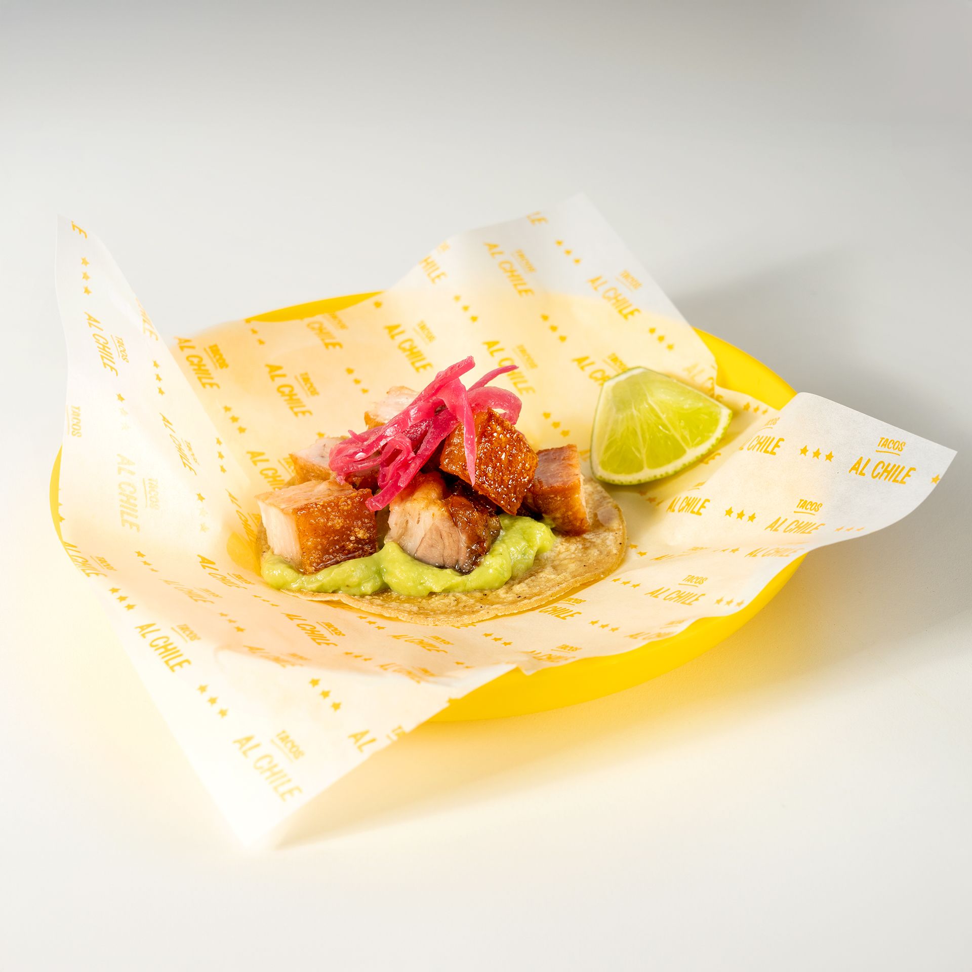Tacos De Chicharrón Norteño (5 Uds) + 1 salsa GRATIS!