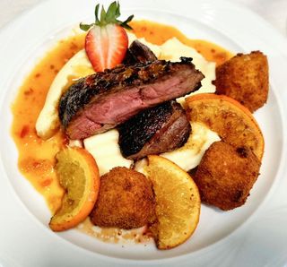 PIEPT DE RATA CU SOS DE PORTOCALE                       