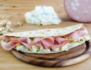 Piadina mortadella