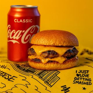 Меню Голям + Кока кола кен