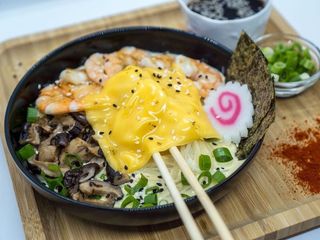 Чіз рамен з креветкою (300g)