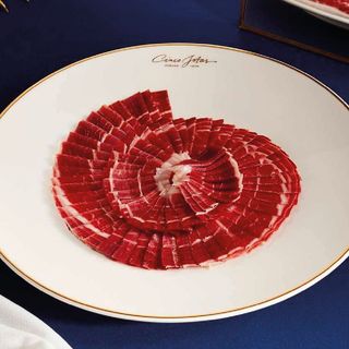 Jamón Cinco Jotas cortado a cuchillo 