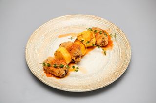 Chifteluţe legume cu piure şi sos