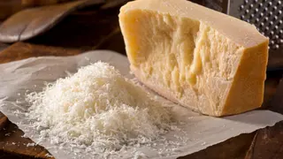 Parmezan sir