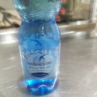 Acqua frizzante