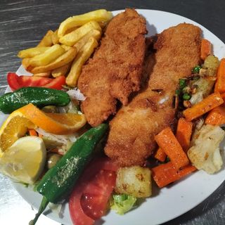 Pescado rebozado con patatas 