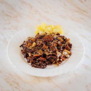 T13 - Teletina sa ananasom i povrćem