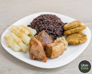 86 Plato Criollo De Masa De Cerdo Frita