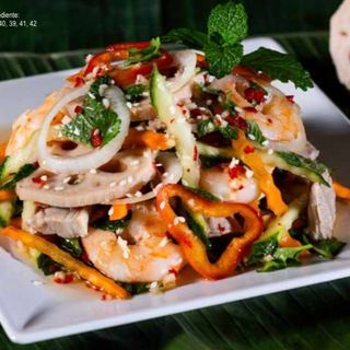  NỘM CỦ SEN TÔM THỊT  