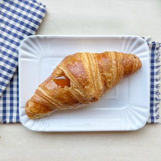 Croissant alla marmellata di albicocche