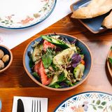 ქართული სალათი  კახური ზეთითა და ჯონჯოლით