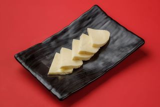 Сир сулугуні (70г)