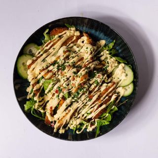 Hrskava pileća salata