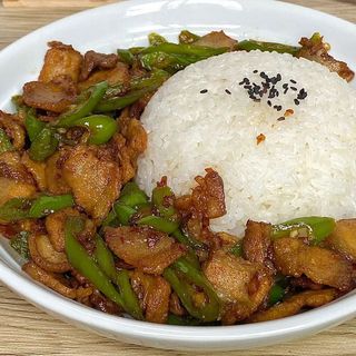unico red maiale peperoni 青椒猪肉盖饭