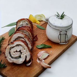 Punjeni lungić s prilogom