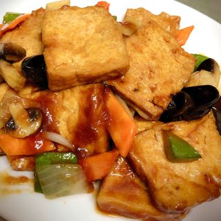 101. Тоуфу със зеленчуци (500г)