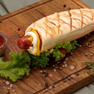 Французький хот-дог з мисливською Glovo