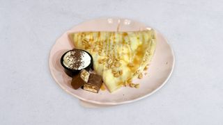 Naleśnik ze Snickersem i mascarpone