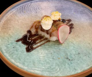 Nigiri De Atún Flameado Con Queso