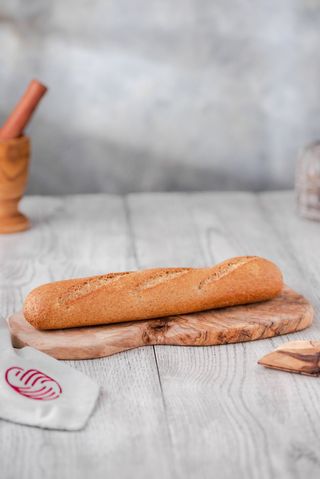   Crni baguette pečen 200 gr
