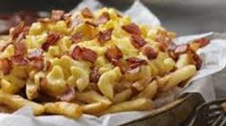 Patatine cheddar e bacon