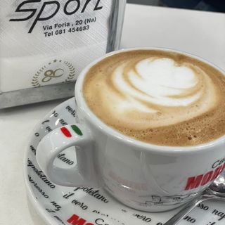 Cappuccino con latte zmill