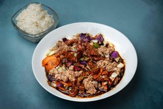 Piletina u kikiriki sosu