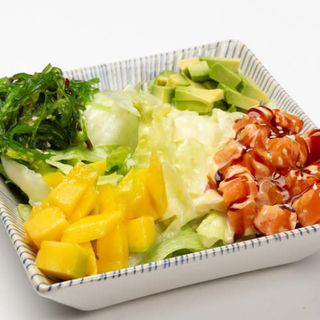 205. Ensalada Salmón
