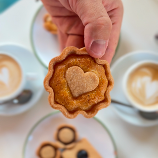 Tortino frangipane con albicocca 