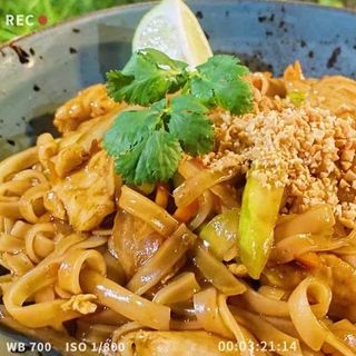 68.Pad Thai Original Con Langostinos