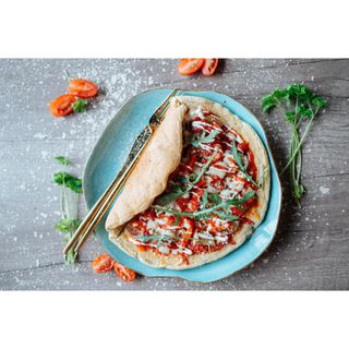 Omlet a'la pizza z bekonem