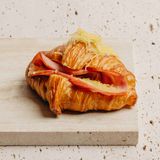 Croissant jambon fromage