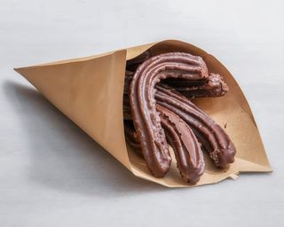 Churros Cubiertos De Chocolate (4 Uds.)